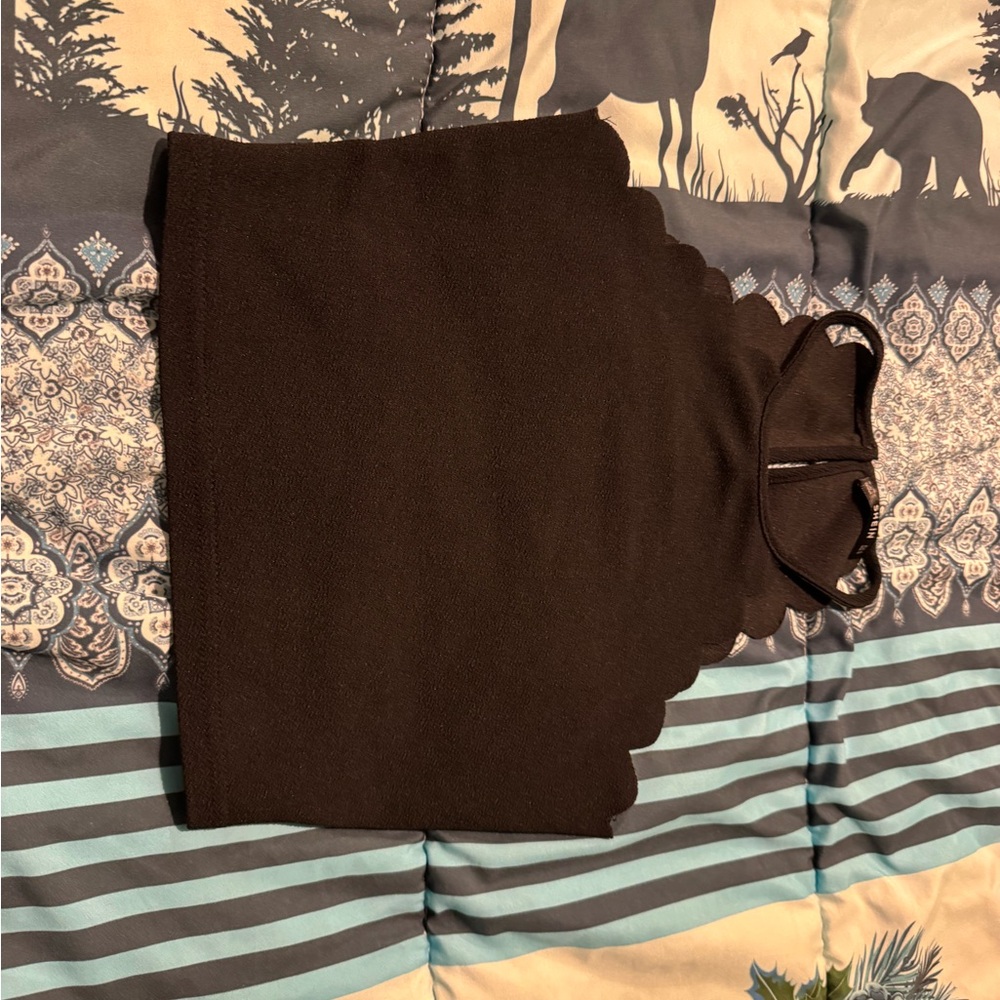 SHEIN Black Scalloped Edge Halter